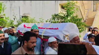 Ujjain tailor killed in Kuwait arrives home in a coffin, laid to rest after tearful procession