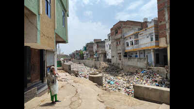 Residents in Jaipur’s Walled City struggle with filth, flood risk