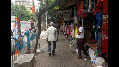 KP, KMC raze 200 Illegal structures on riverfront, push-back drive held on S N Banerjee pavements