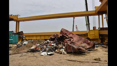 3 dead at NHAI site in Faridabad: How did winds topple two 100 tonne cranes?
