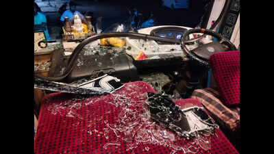 Stones hurled at Indore-Mum  bus on highway, six injured