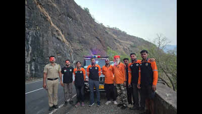 Real estate broker rescued in Tamhini ghat