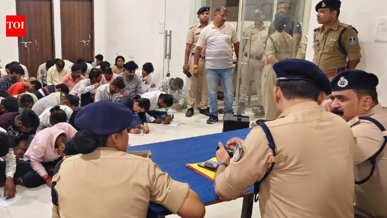 87 habitual offenders attend reform session at Indore police station, pledge to keep youth away from crime