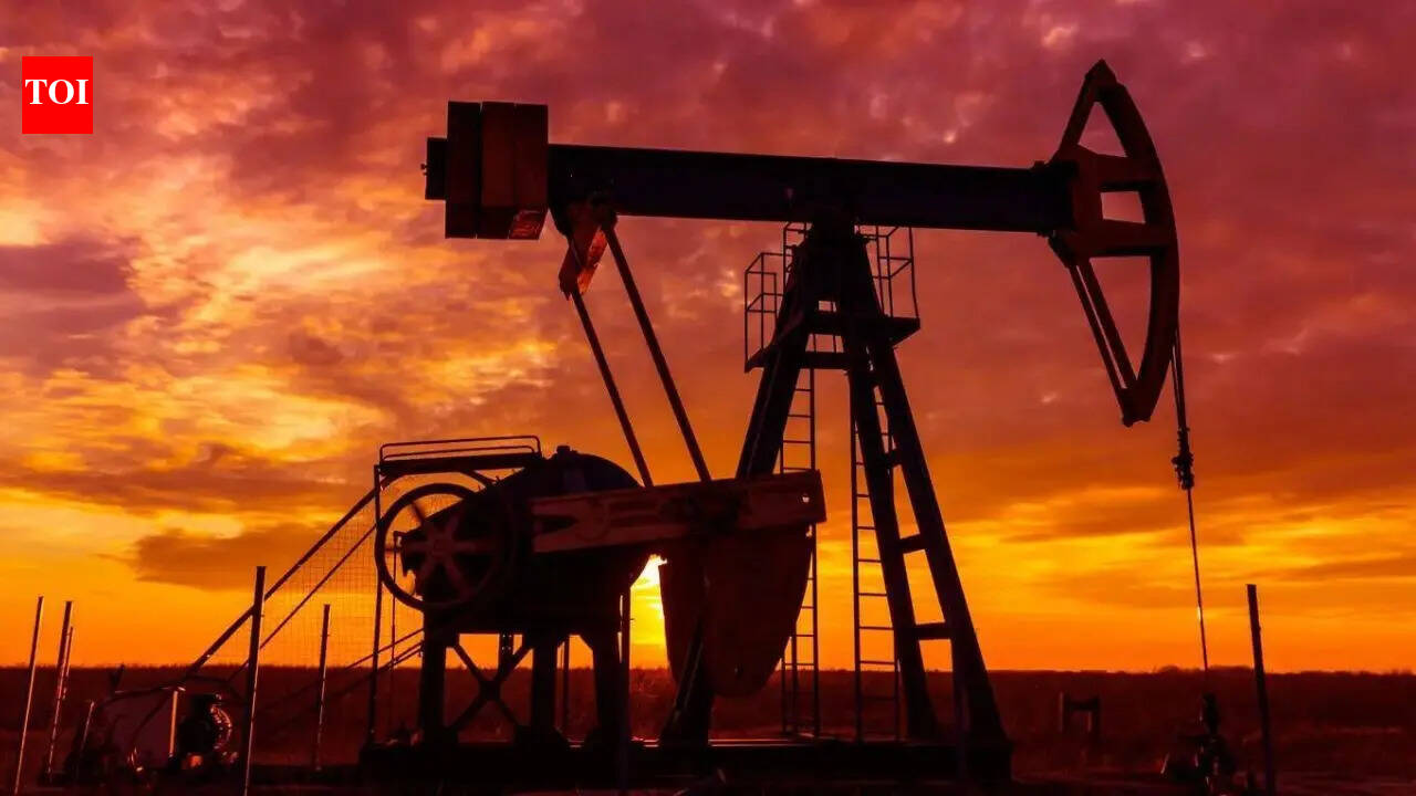 ‘Gained non-competitive advantages’: Rosneft chief says US energy companies were biggest winners from Hormuz disruption
