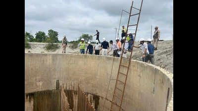 Jorhat DC inspects Jorhat-Majuli bridge construction site, stresses timely completion