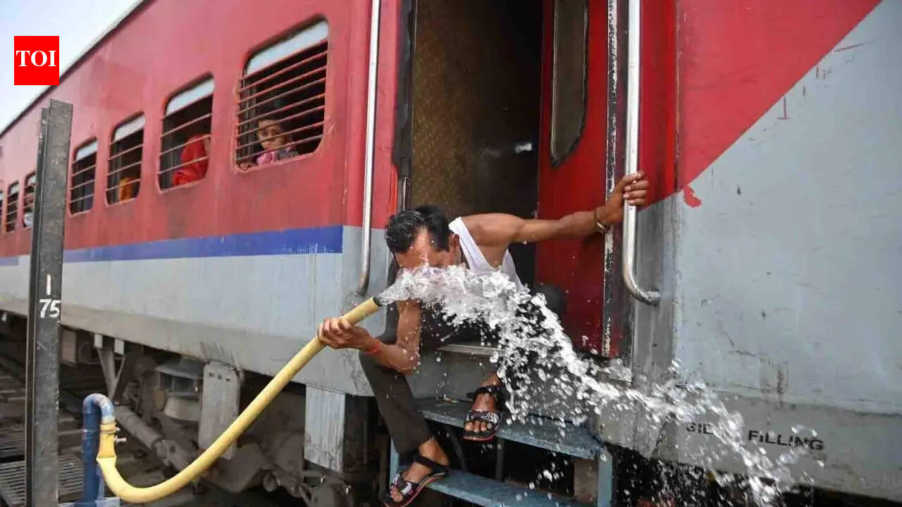 Brief rain no relief, city swelters at 40.6°C
