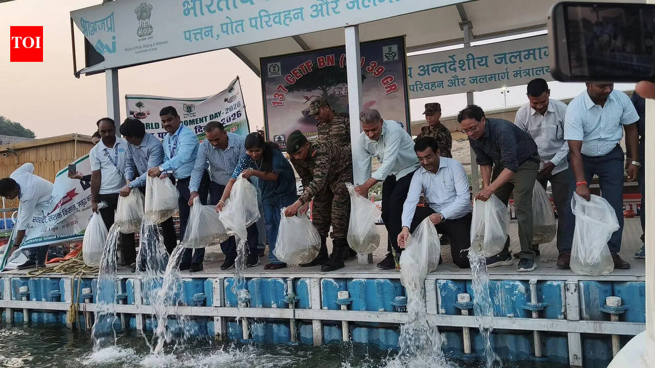 5,000 fingerlings of Catla, Rohu released into Ganga