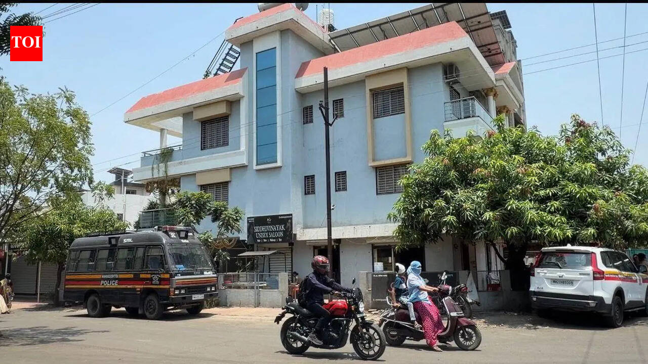 Security intensified outside Cockroach Janta Party founder’s Chhatrapati Sambhajinagar home amid Delhi protest