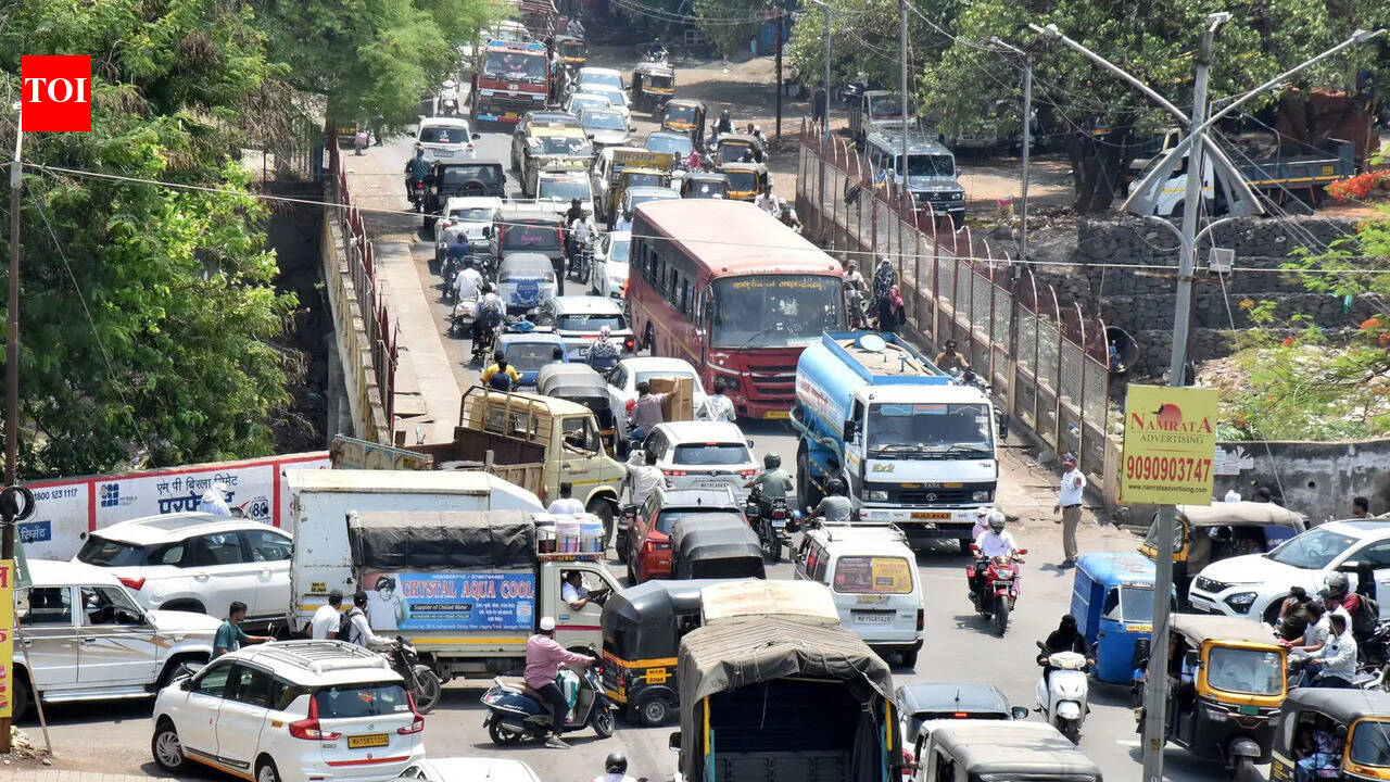 Nashik city gridlock worsens as road closures, Kumbh works choke traffic
