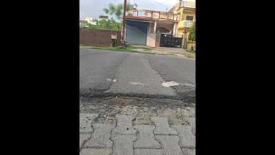 Unmarked and unsafe: Doon’s speed breaker menace