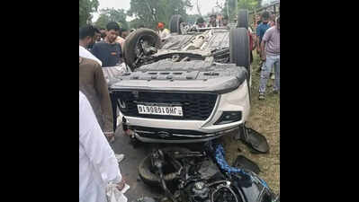Man, 6-year-old son killed after SUV rams bike in Giridih