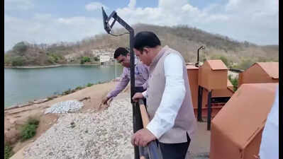 Water from Navegaon Khairi dam will finally begin flowing into Khindsi lake by gravity