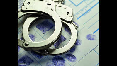 Man spots estranged wife with friend at mall, slaps her