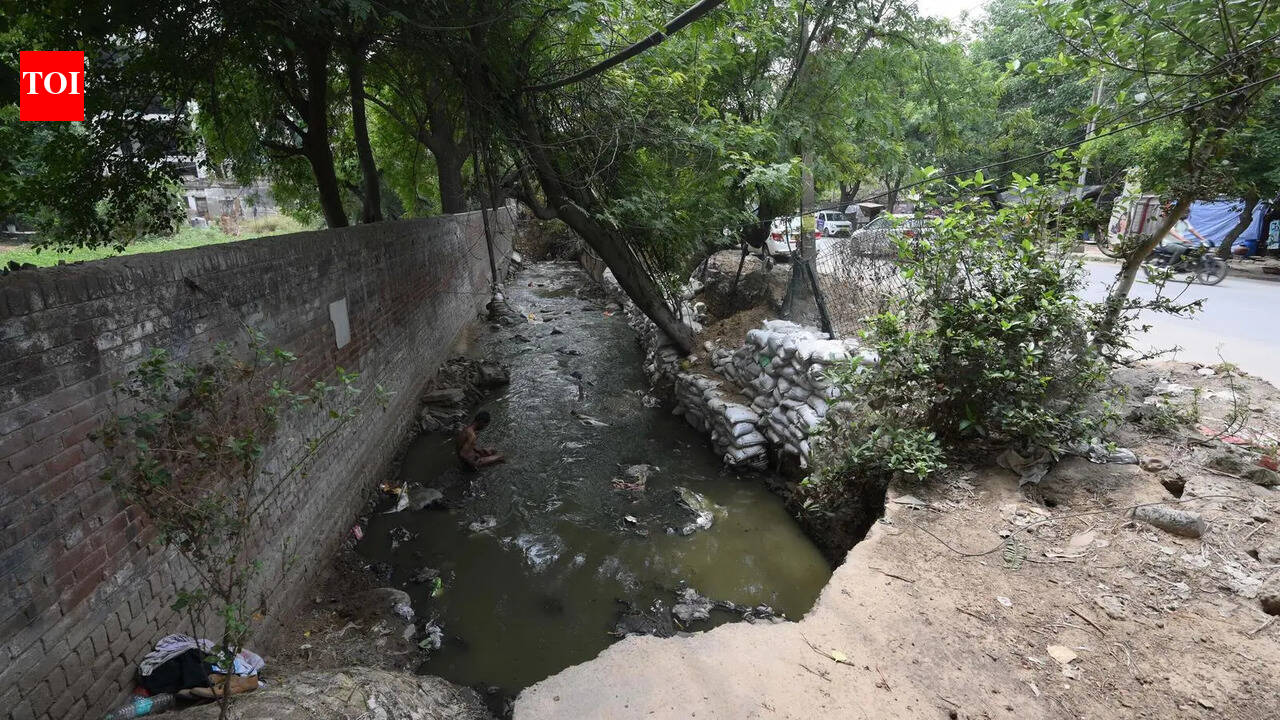 GMDA set to rebuild drain that floods Old Delhi road