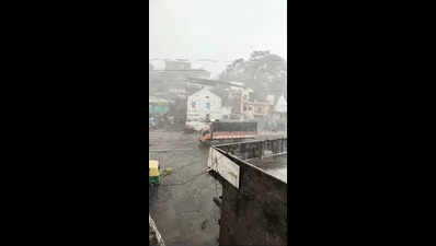 Storm, hail uproot trees & disrupt power supply in Sanawad