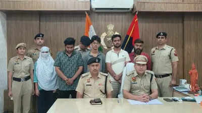 Gang that cheated credit card users busted, 5 from Delhi held