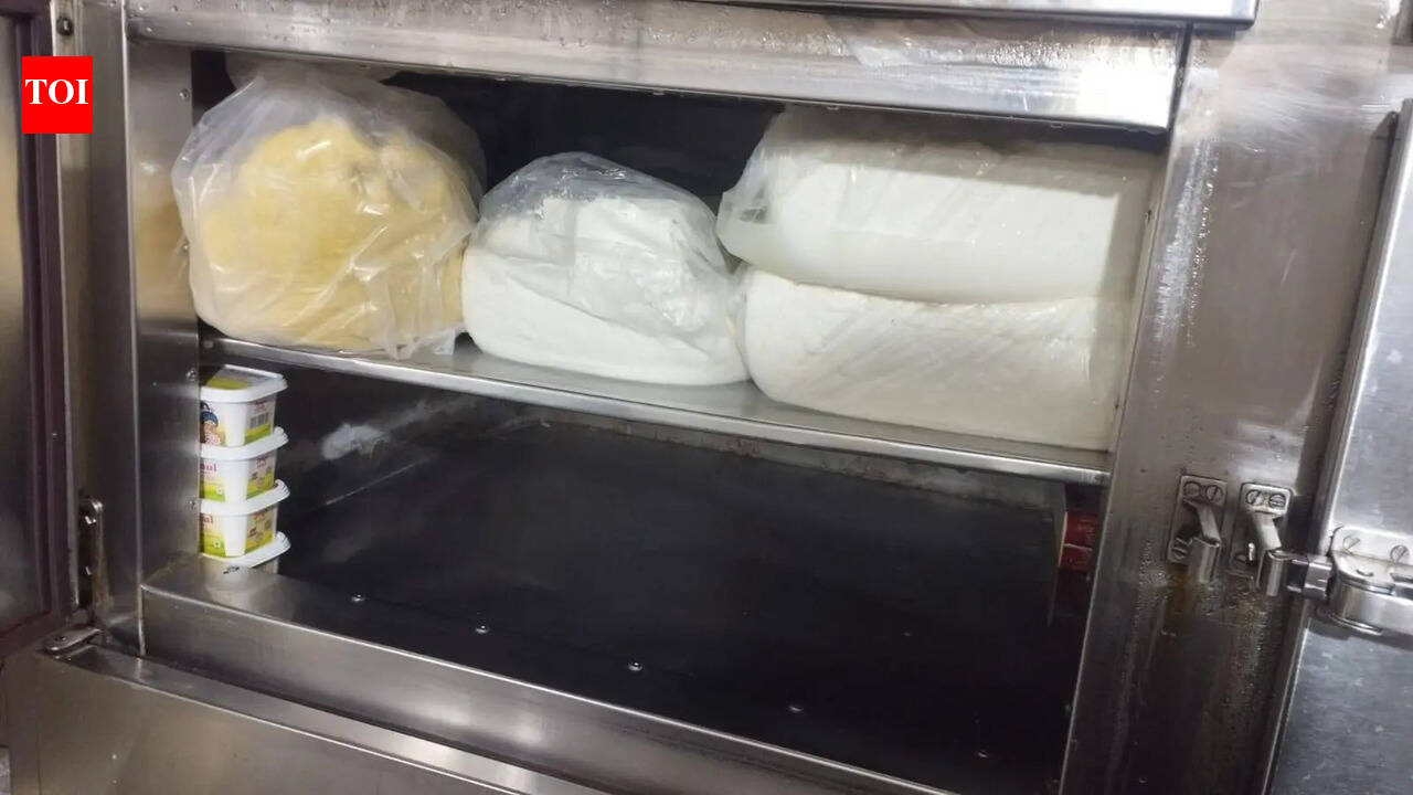 Suspicious khoya, paneer and ghee worth ₹47 lakh seized in Pune