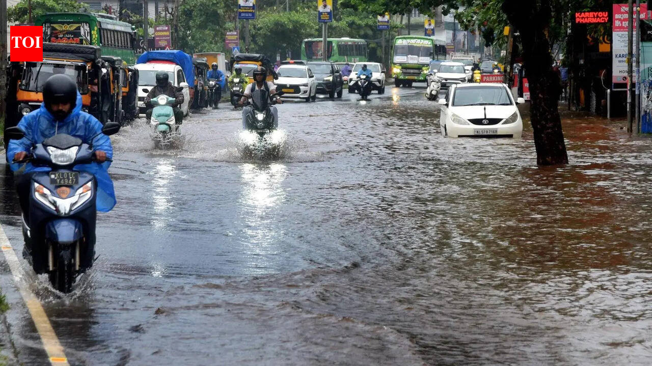 Rain lashes state; 6 killed, life disrupted