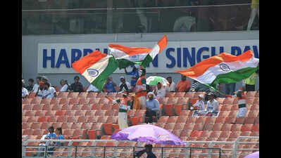 Afghanistan Test: Cricket fans dodge AC and exam for history’s newest chapter.