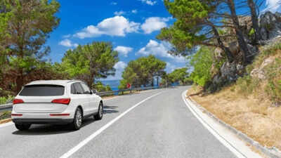 Why some countries drive on the left and others on the right