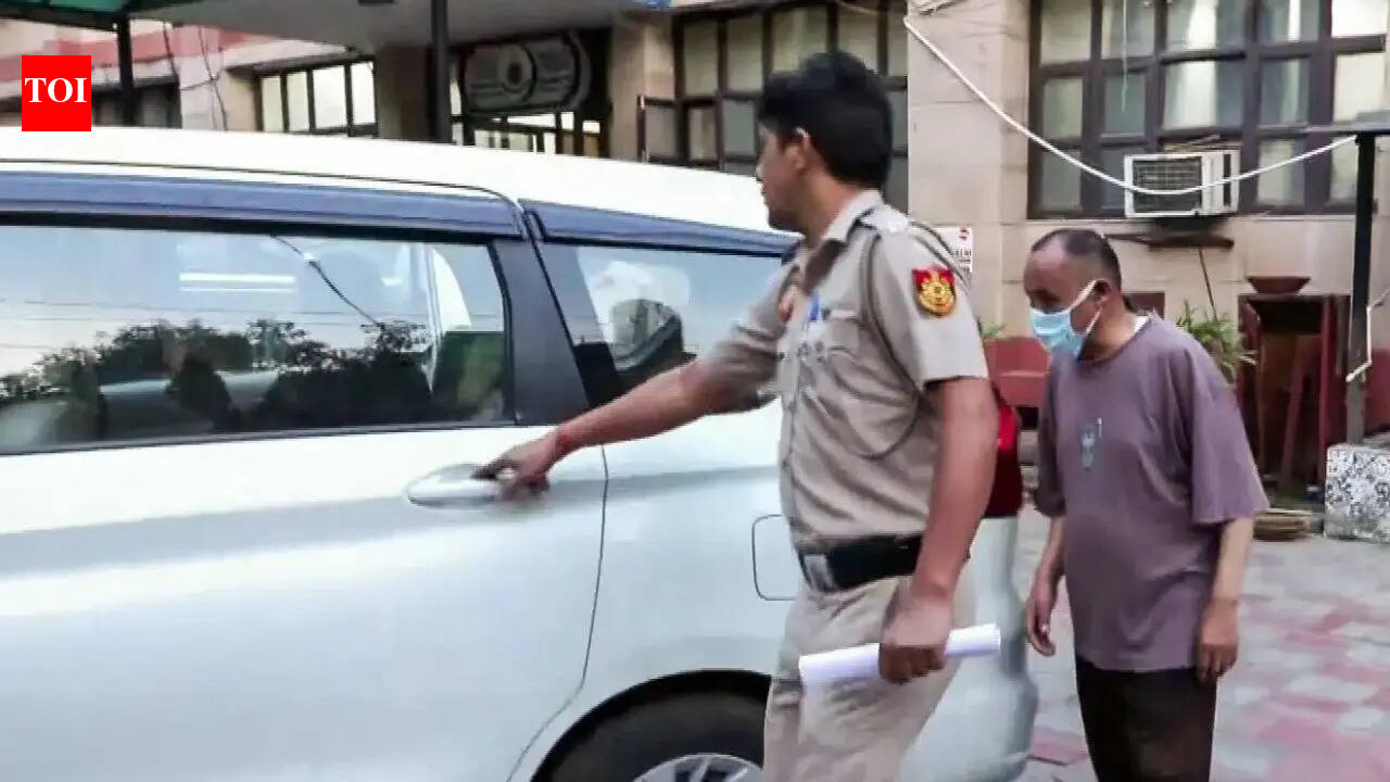 Malviya Nagar hotel fire: Arrested cook taken to scene for reconstruction and questioning
