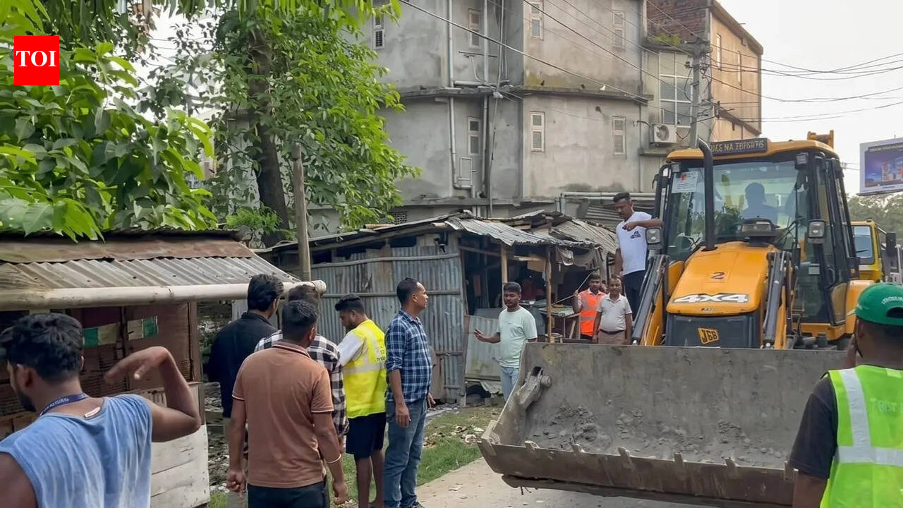 DMC launches citywide eviction drive to clear public spaces