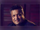 As Janhvi gets trolled, Sanjay says internet is destroying actors' careers