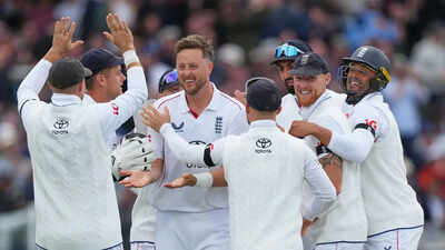 england-win-0706-ap.jpg