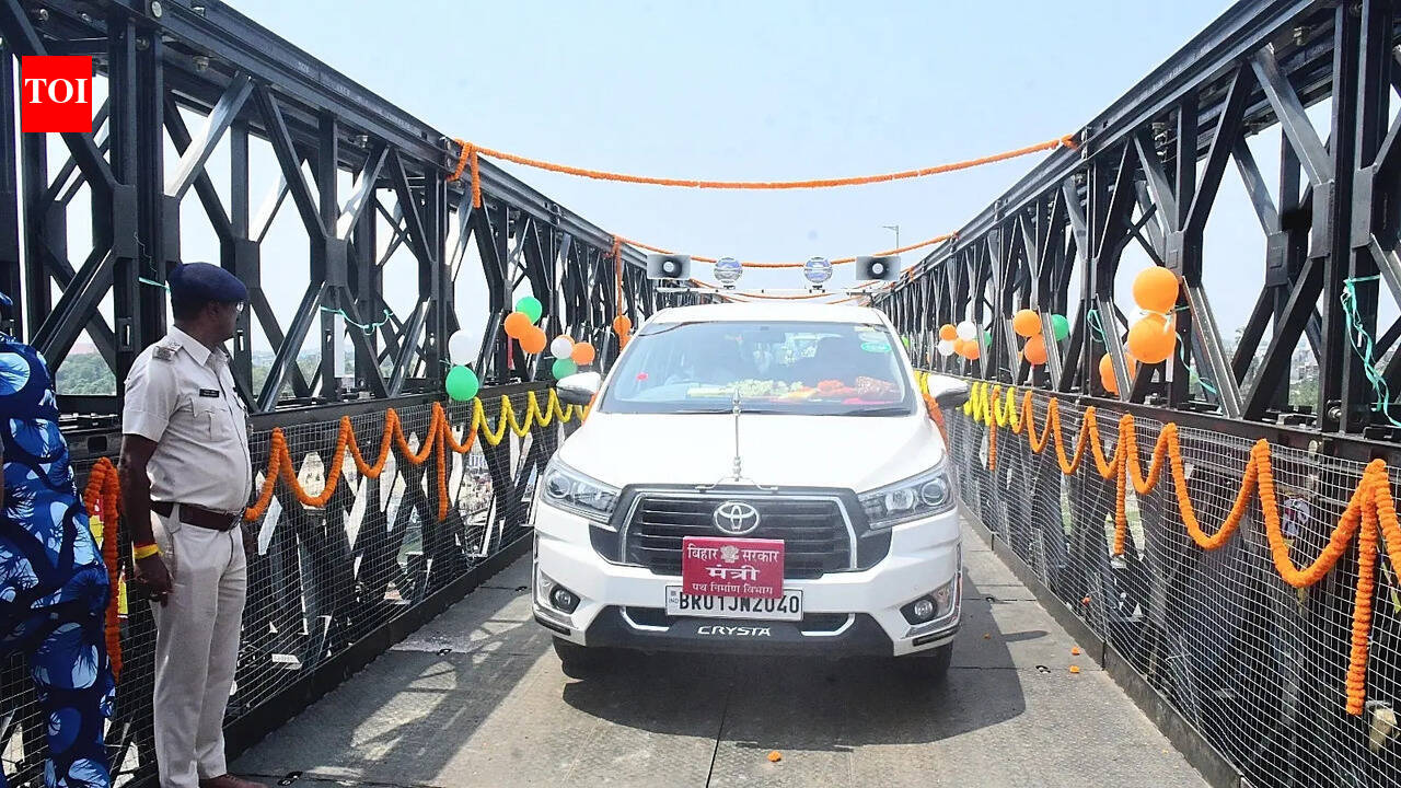 Bailey bridge opens over Gangaafter Vikramshila Setu collapse