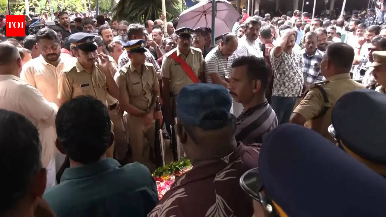 National Award-winning Malayalam actor Salim Kumar cremated with state honours in Kerala
