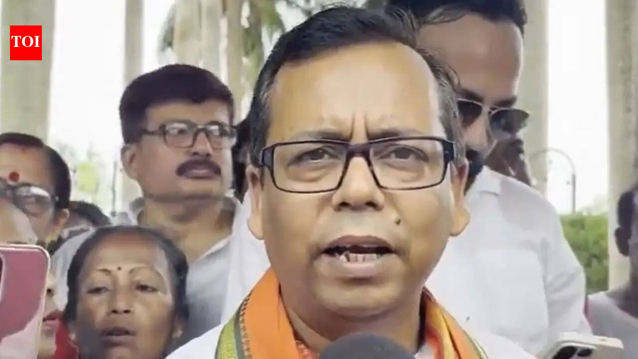 ‘Nobody listens to Didi’: BJP MLA Shankar Sikdar on Mamata Banerjee losing grip on party