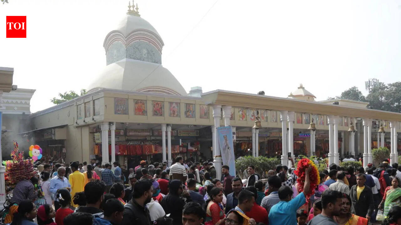 Will end tout raj in Kalighat complex: Min