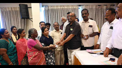 Retired cops provide aid to families of Sathankulam convicts