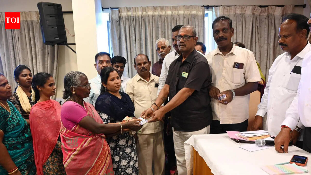 Retired cops provide aid to families of Sathankulam convicts