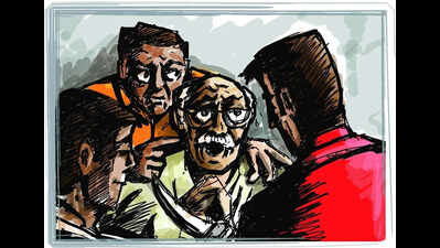 Elderly house owner tied up, 45 sovereigns of gold robbed