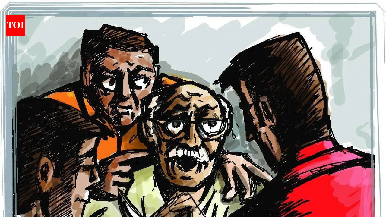 Elderly house owner tied up, 45 sovereigns of gold robbed