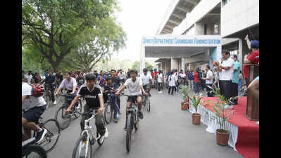 700 join ‘Fit India Sundays on Cycle’ drive in Chandigarh