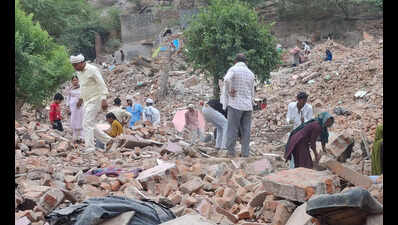 250 illegal structures cleared from govt land in Gurgaon