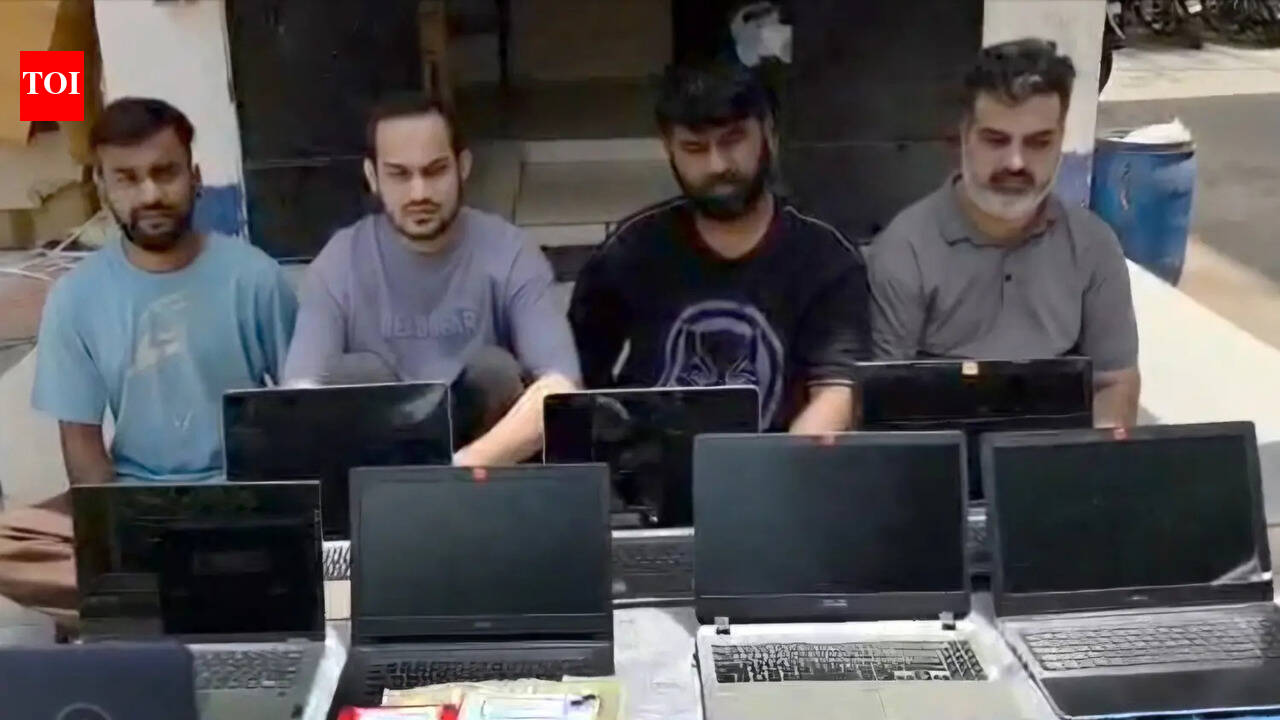Fake call centre targeting foreigners busted, 4 arrested