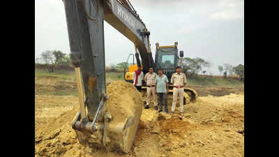 Mining mafia under scanner; 14 vehicles, machines seized