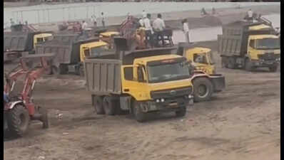 ​NCP MLA demands SIT to probe of illegal sand mining near ancient temple in Godavari basin