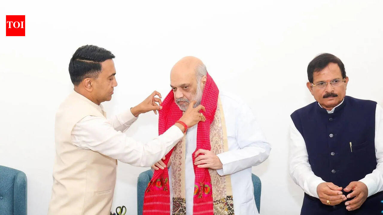 CM urges Shah to complete process of ST reservation before assembly polls