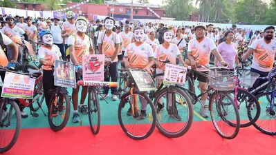 Mayor urges citizens to use cycles, save fuels at NMC Cycle Marathon