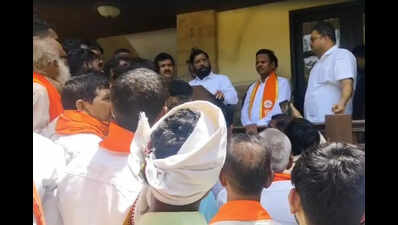 Setback For Cong As Kamble Joins Shinde’s Shiv Sena