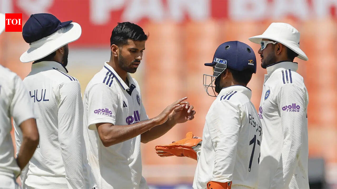 IND vs AFG Live: Sundar's triple-strike leaves Afghanistan reeling at 98/5 at tea