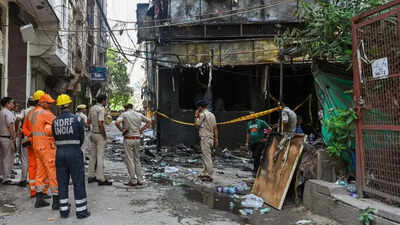 Malviya Nagar's B&B blaze: One more succumbs to injuries, toll 22; cops take cook to site