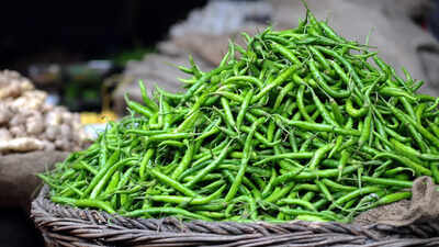 This simple hack keeps green chillies fresh for months