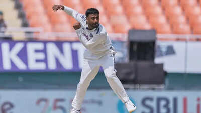 Chosen one Manav Suthar gives India hope with guile, dip, revs, control and perfect 'tappa'