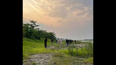 Police conduct area domination exercise along Assam-Arunachal border at Sadiya