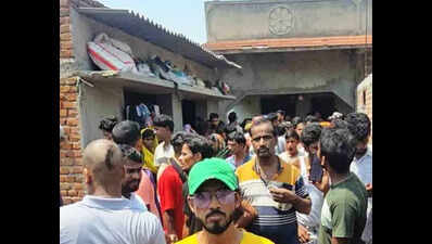 Father slits throats of three daughters in Giridih, arrested